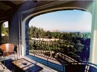 The Manor Bed & Breakfast 4*
